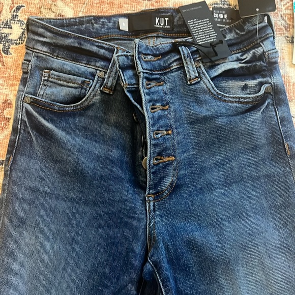 NEVER WORN Kut From The Kloth jeans! Skinny high ride distressed button front. - Picture 10 of 12